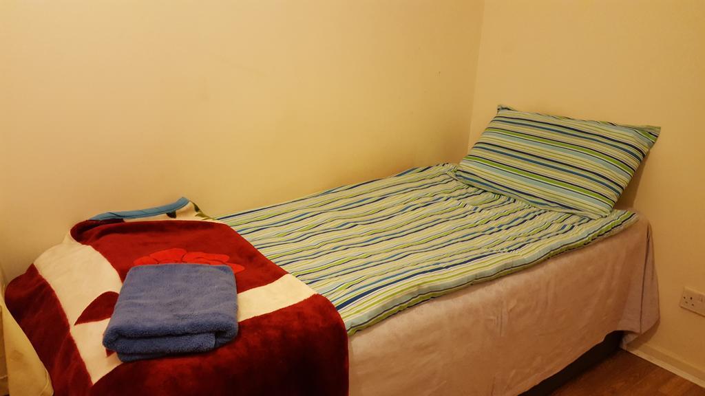 Cherry House & Self Catering Otel Leeds  Dış mekan fotoğraf