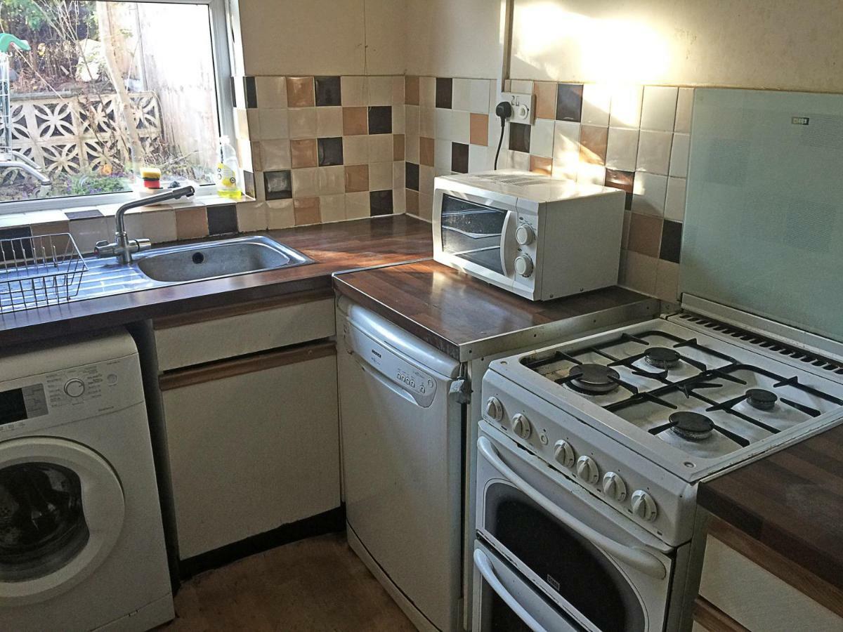 Cherry House & Self Catering Otel Leeds  Dış mekan fotoğraf